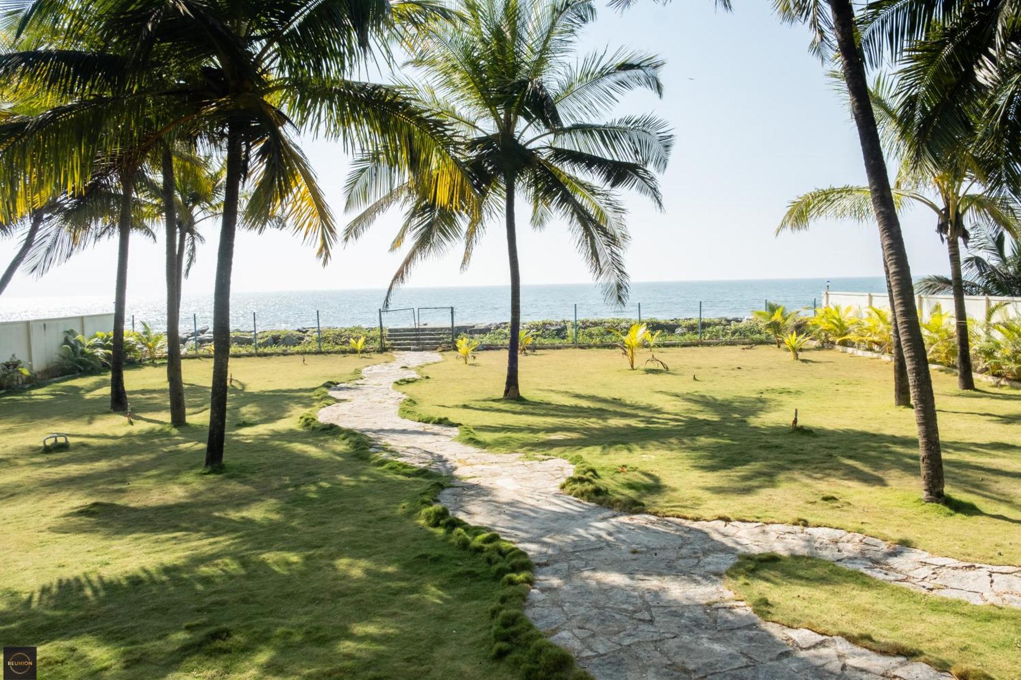 Reunion Ocean Elite - Beach House Udupi Exteriör bild
