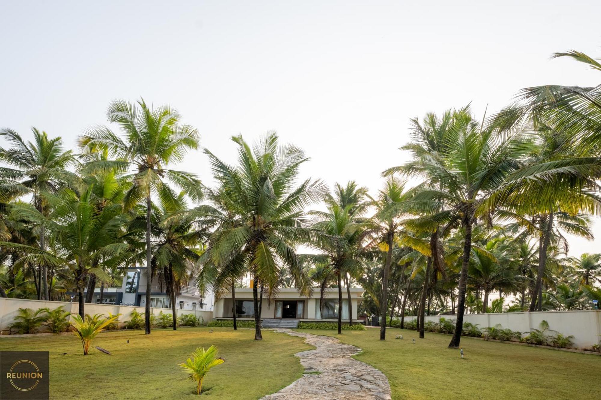 Reunion Ocean Elite - Beach House Udupi Exteriör bild