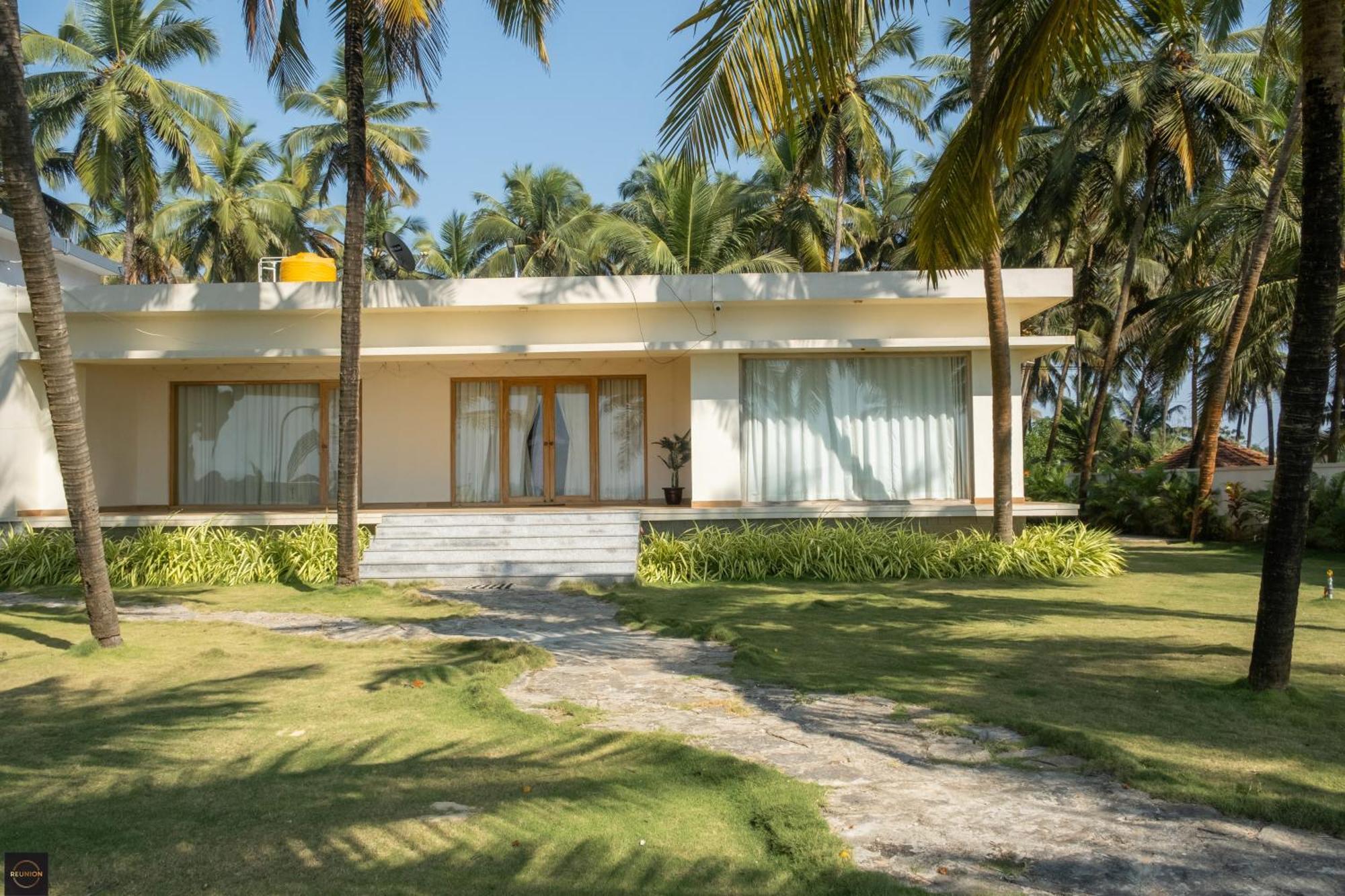 Reunion Ocean Elite - Beach House Udupi Exteriör bild